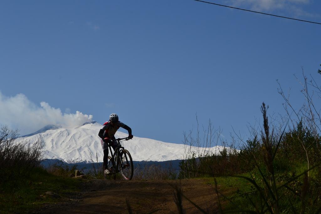 Etna Bike Holiday Zafferana Etnea Eksteriør bilde