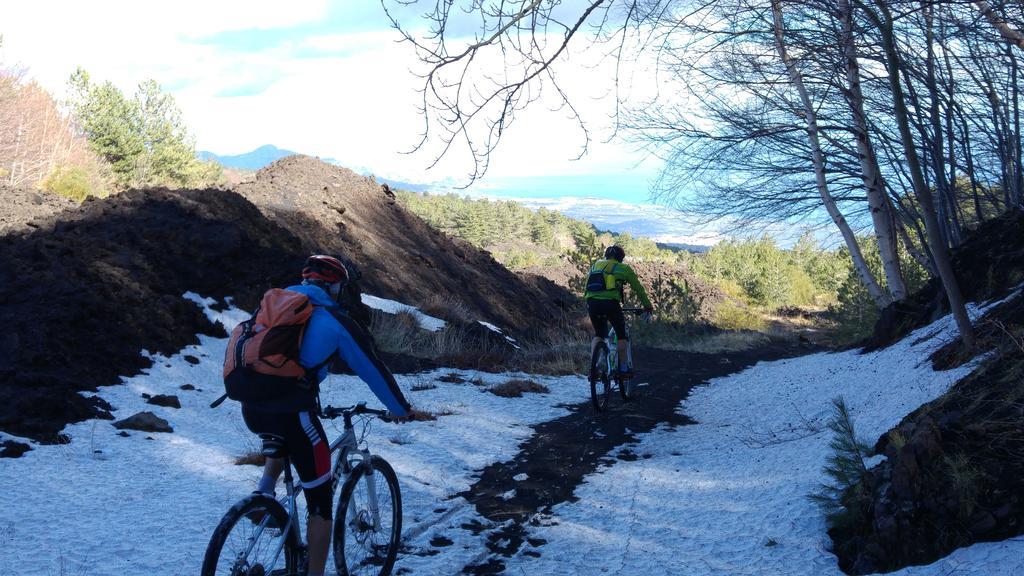 Etna Bike Holiday Zafferana Etnea Eksteriør bilde